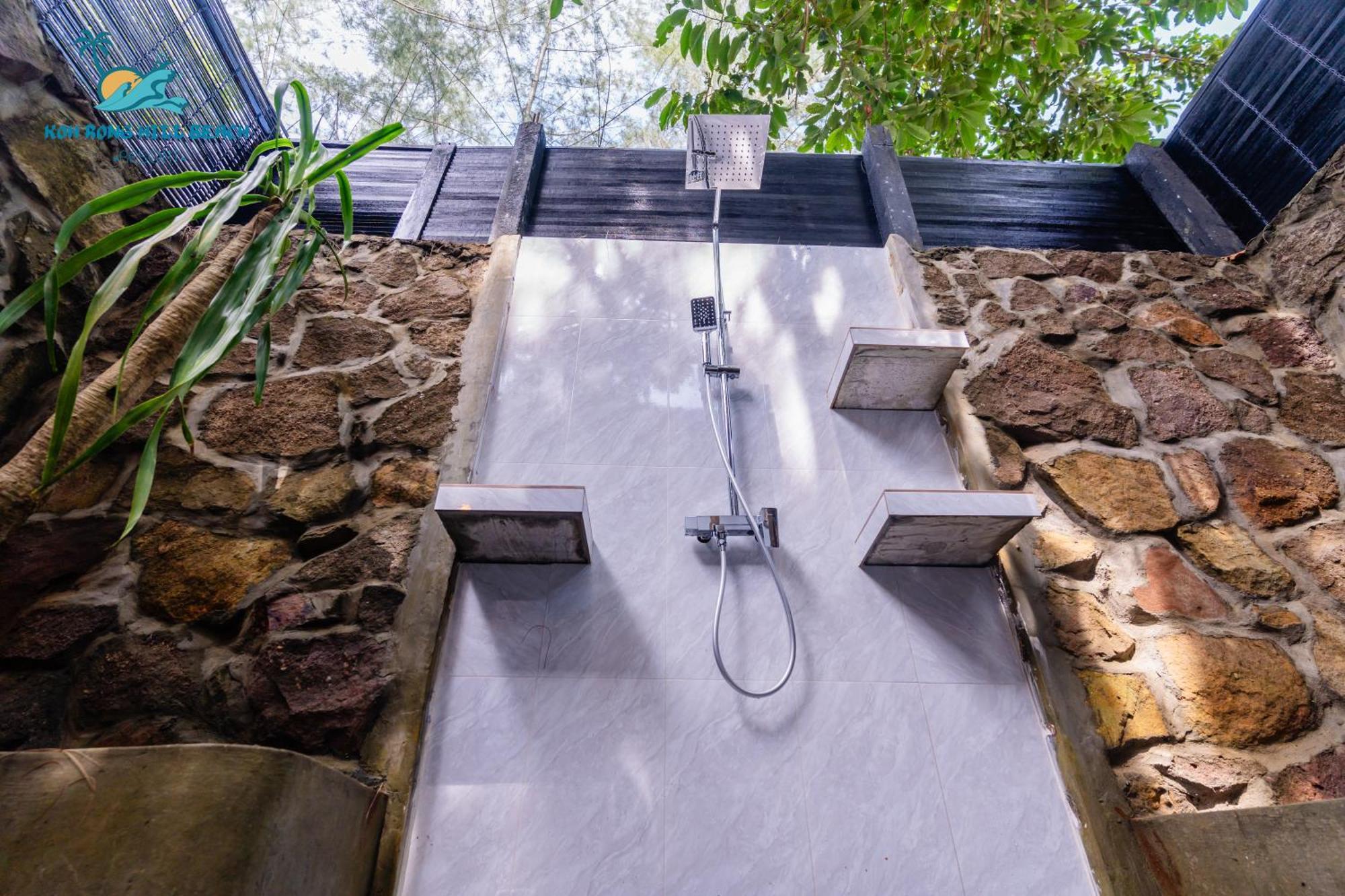 Koh Rong Hill Beach Resort Derm Tkov Village Esterno foto